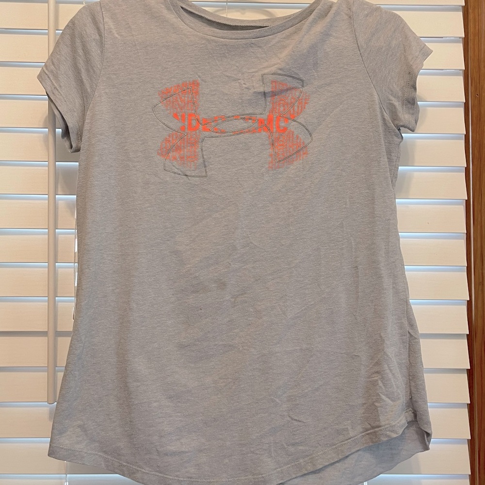 Grey Under Armour tee